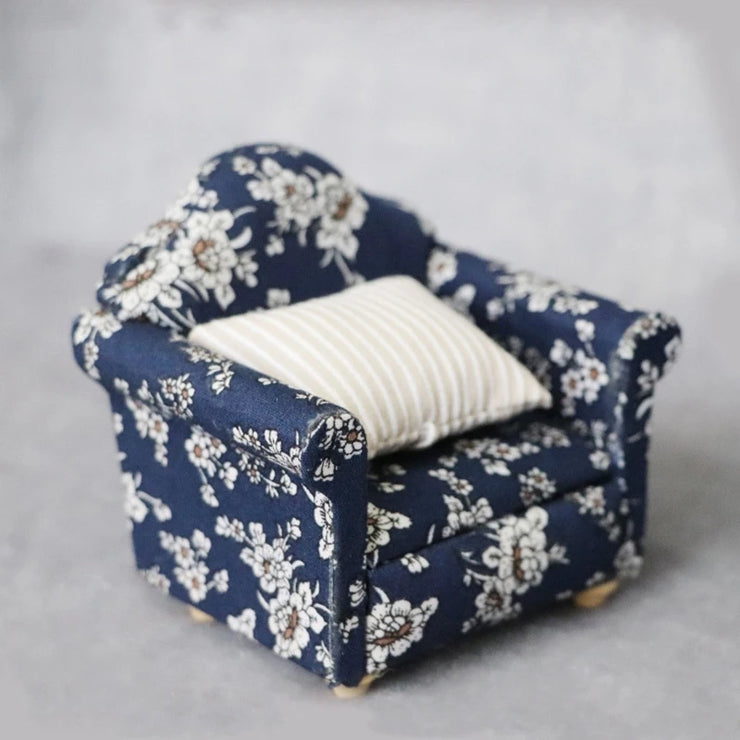 Mini Sofa Armchair Wooden Couch Toy Floral Sofa Throw Pillow House Furniture